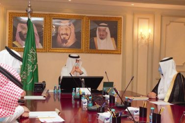 محافظ شقراء يعقد اجتماعاً مع سعادة المدير العام لفرع هيئة الهلال الأحمر السعودي بمنطقة الرياض